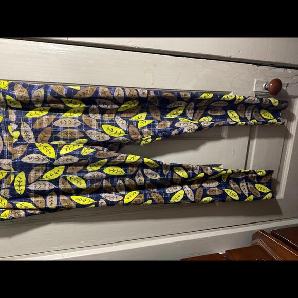LulaRoe Vibrant Leaf Print Leggings TC - Picture 2 of 9